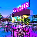 Le Benz - Free Airport Pick-Up