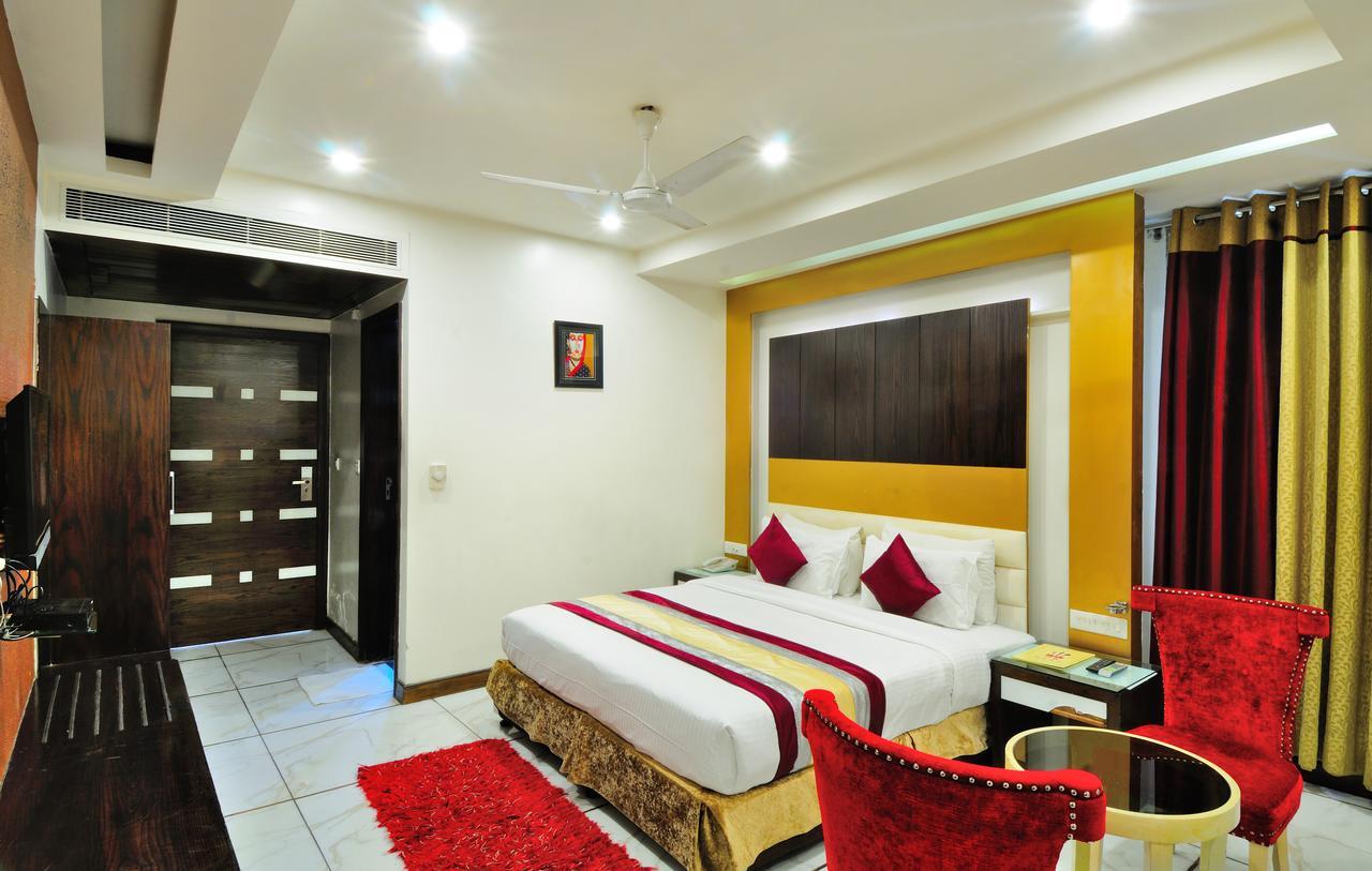 Le Benz - Free Airport Pick-up Hotel 3*