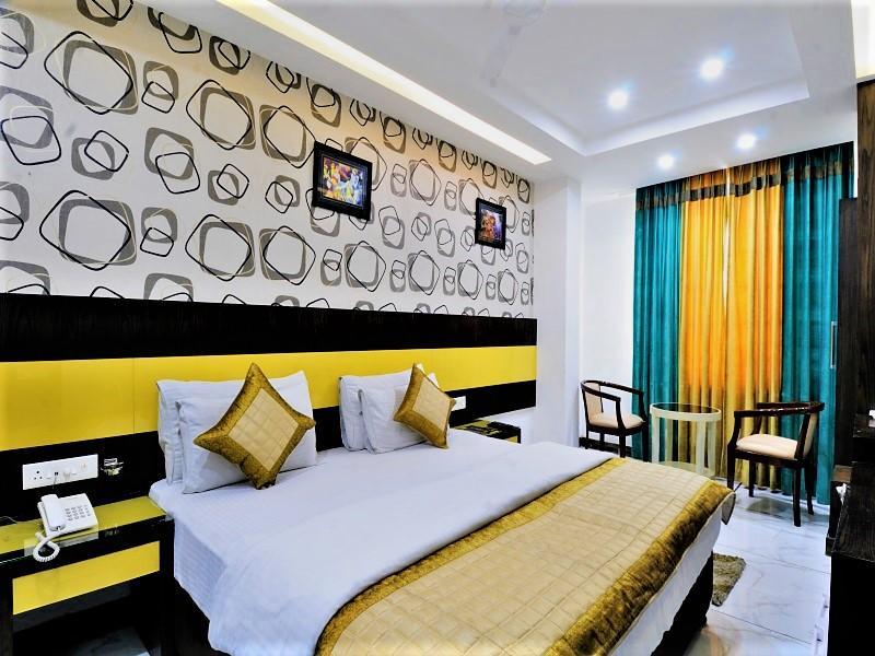 Le Benz - Free Airport Pick-up Hotel 3*